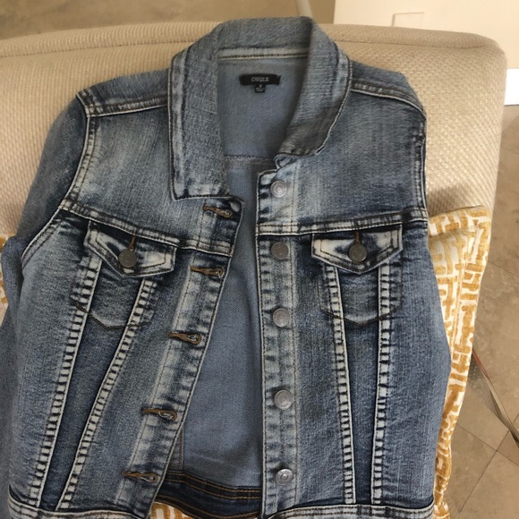 Cropped Denim Jean Jacket - Picture 4 of 11